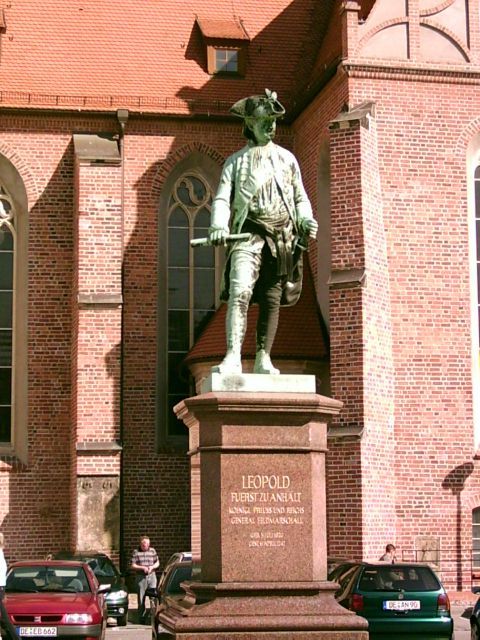Leopold Denkmal